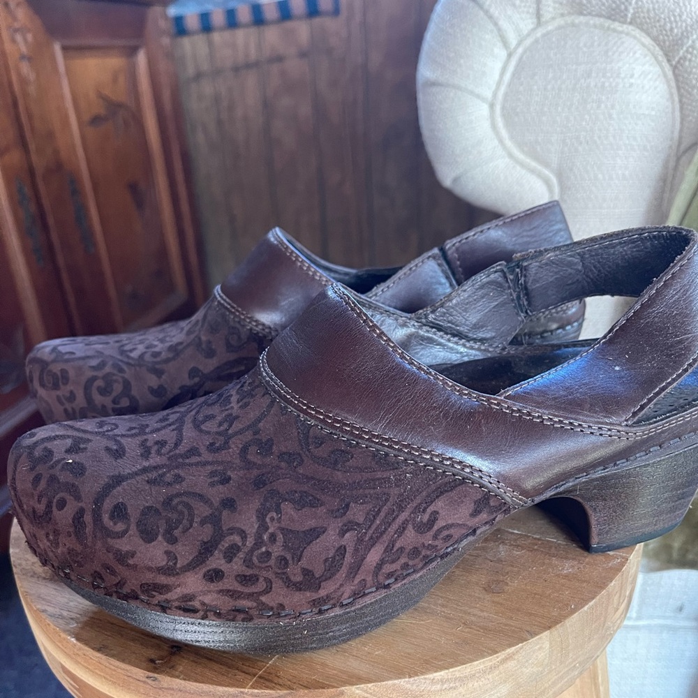 Dansko clogs size 38